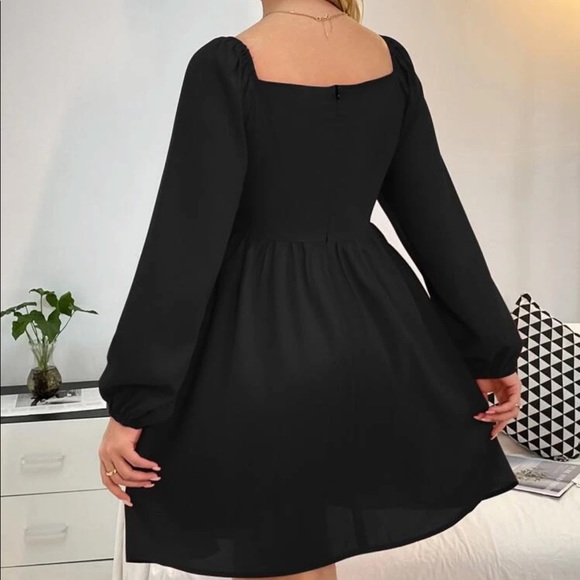 Rose red plus size bishop sleeve mini dress - Picture 7 of 15